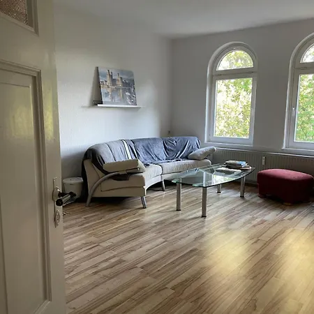 Spacious, Bright 3-room