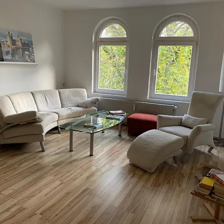 Spacious, Bright 3-room Apartment *